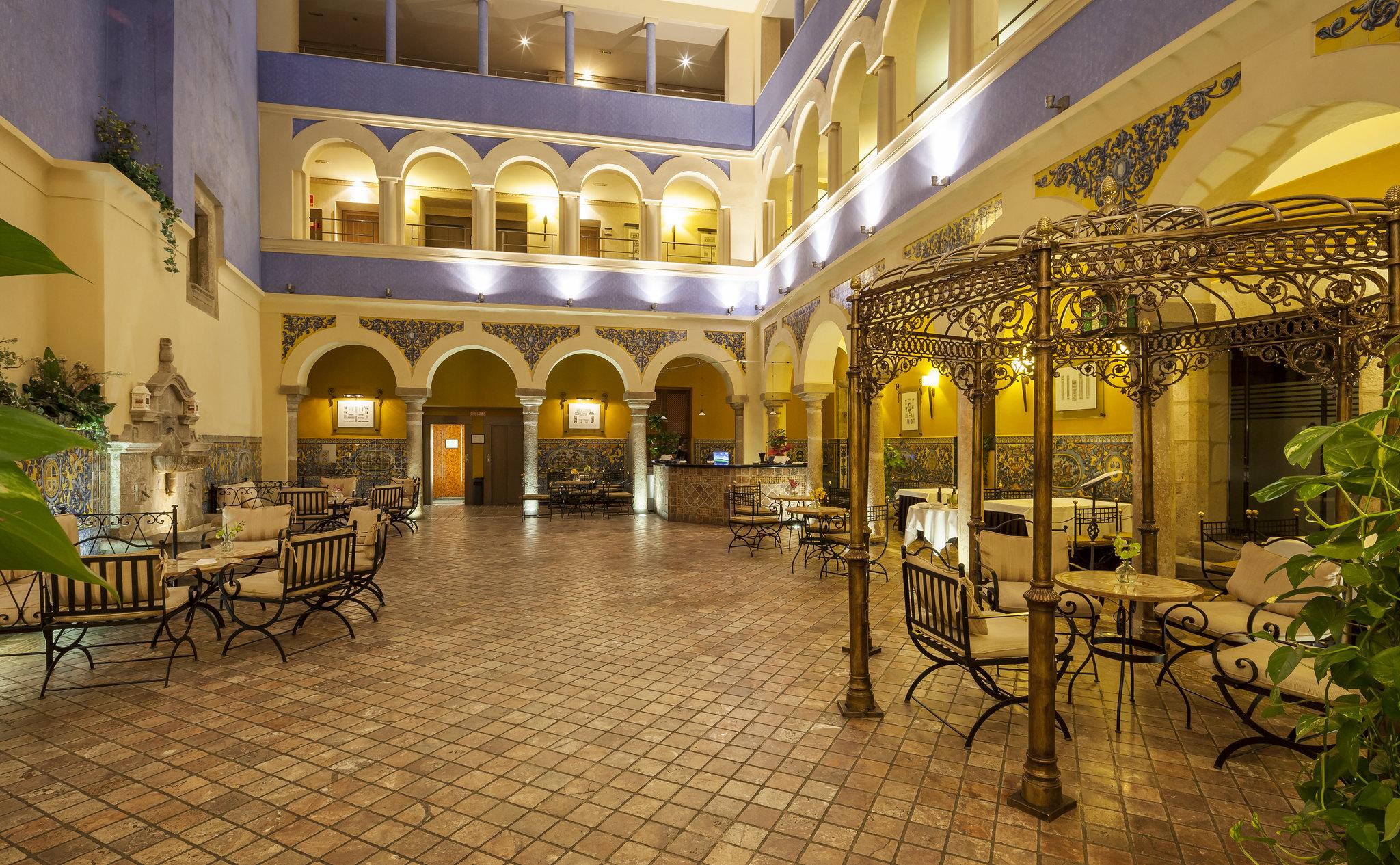 ホテル イルニオン メリダ パレス エクステリア 写真